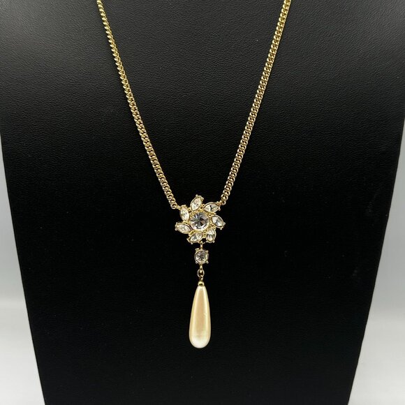 Monet Necklace Gold Tone Crystal Flower Pendant Faux Pearl Teardrop Dangle 22 In - Picture 1 of 10